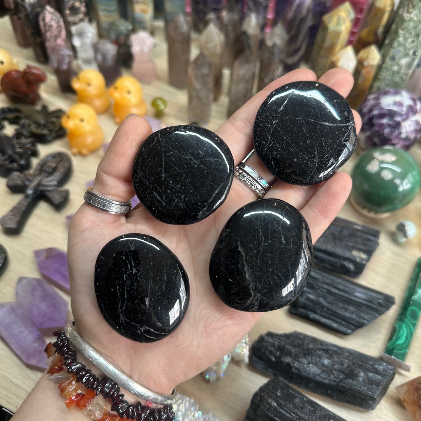 1pcs Black Tourmaline Palm Stone