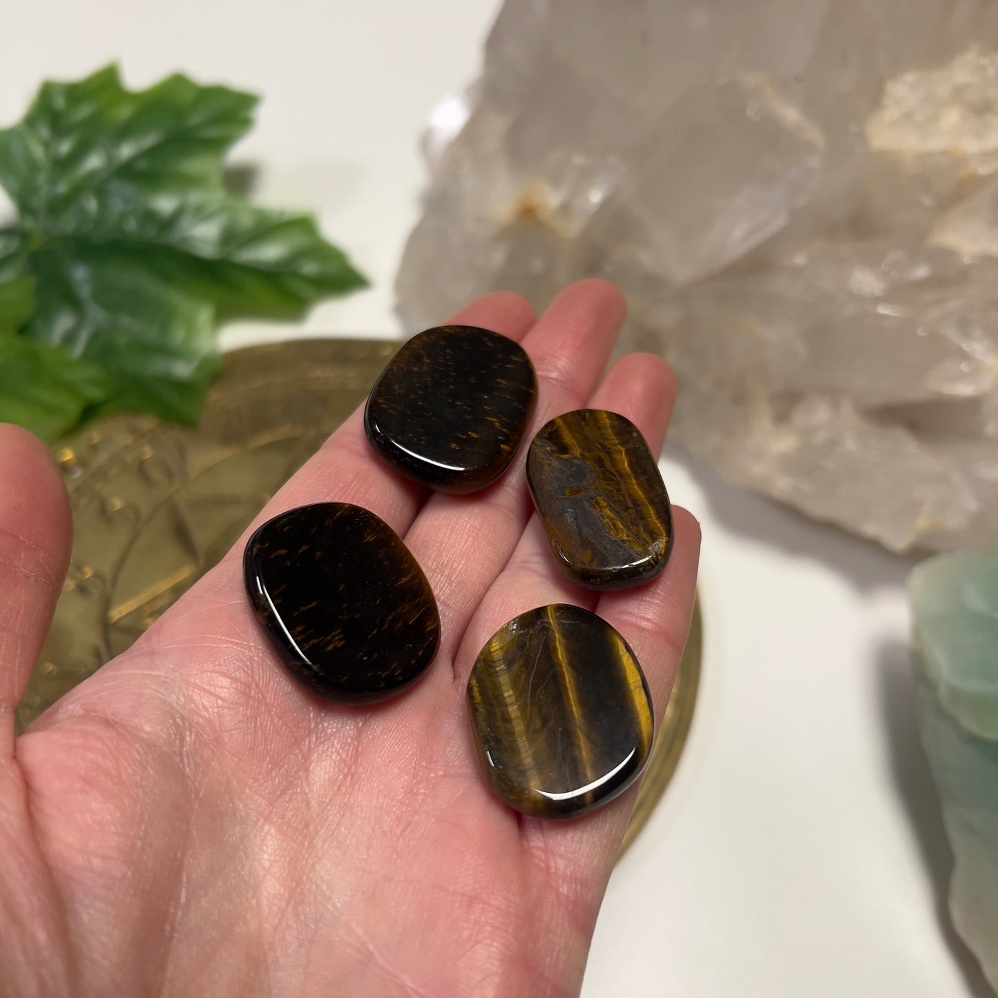 1Pcs Tigers Eye Mini Flat Stone