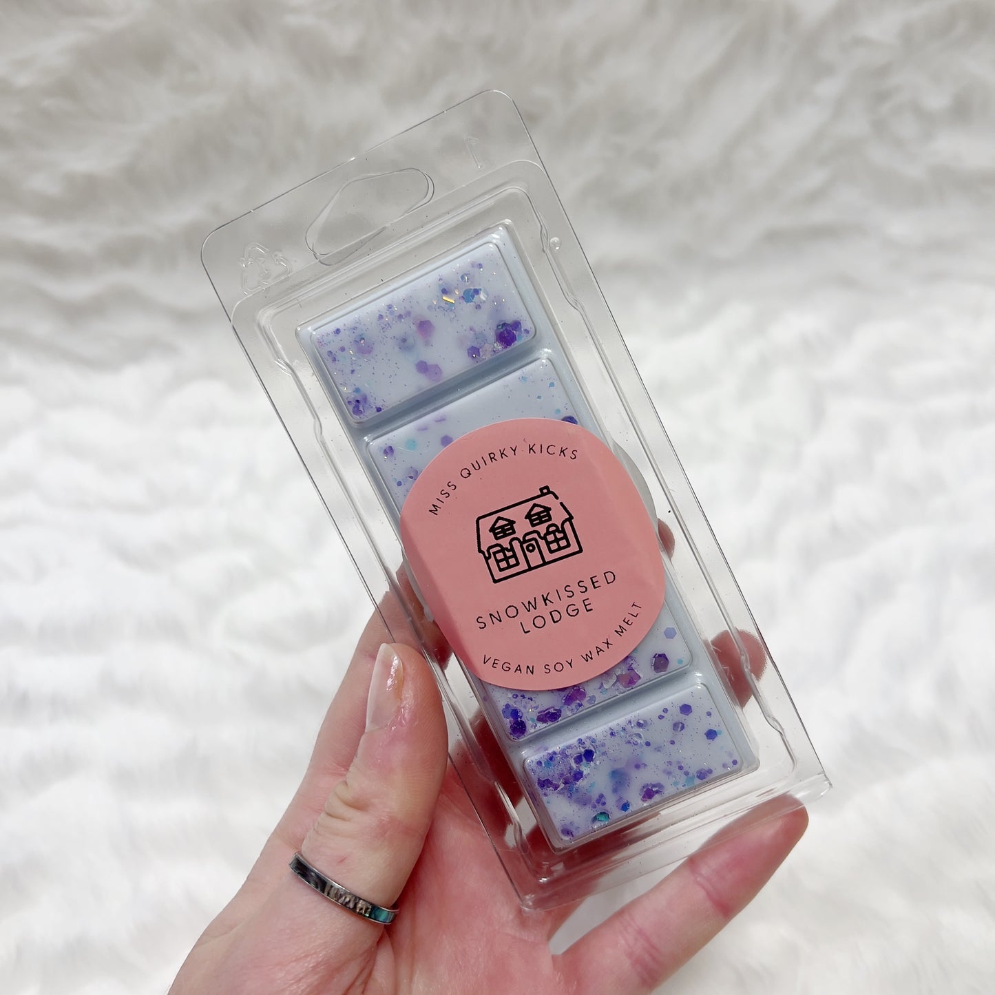 Vegan Soy Wax Melt Snap Bar - Snow Kissed Lodge Scent - FRIDAY