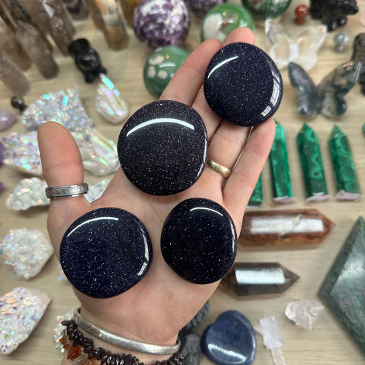 1pcs Blue Goldstone/Sandstone Palm Stone