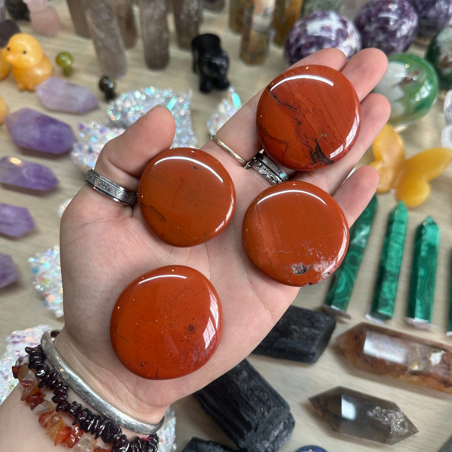 1pcs Red Jasper Palm Stone