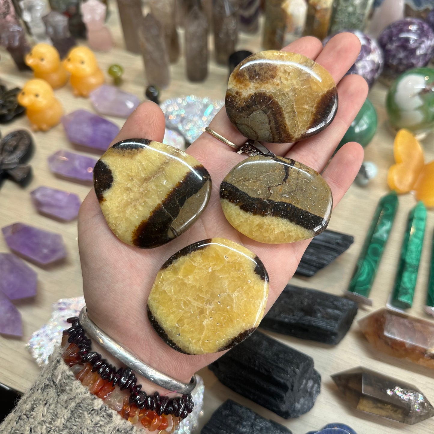 1pcs Septarian Calcite Palm Stone